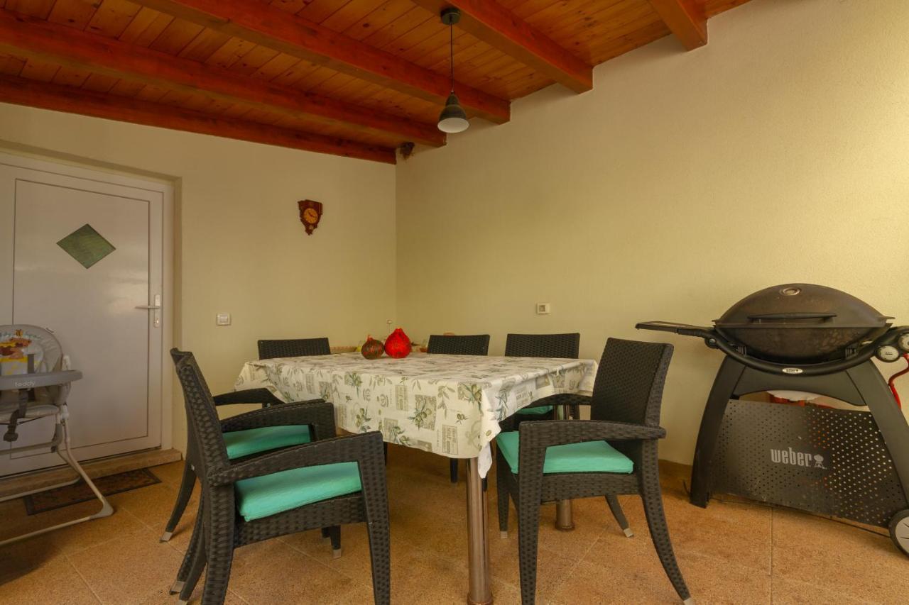 באלה Holiday Stone House מראה חיצוני תמונה