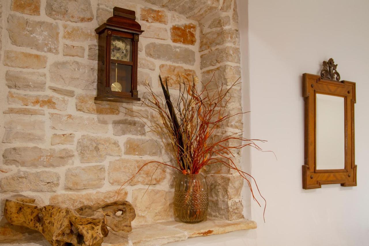 באלה Holiday Stone House מראה חיצוני תמונה