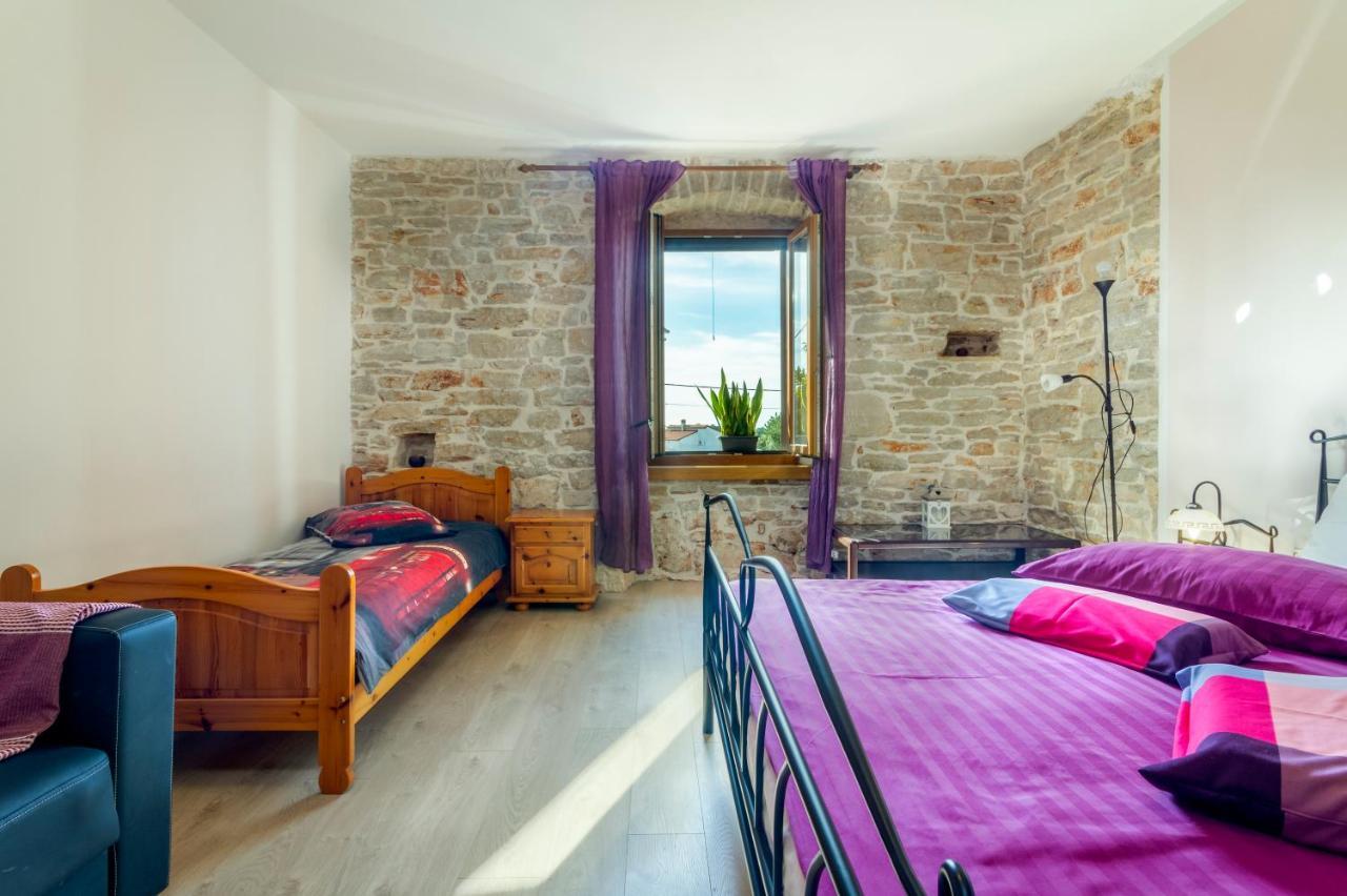 באלה Holiday Stone House מראה חיצוני תמונה