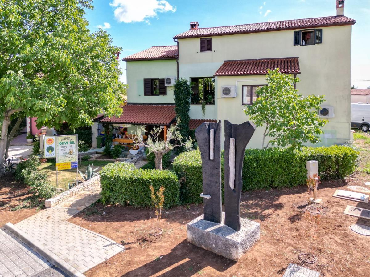 באלה Holiday Stone House מראה חיצוני תמונה